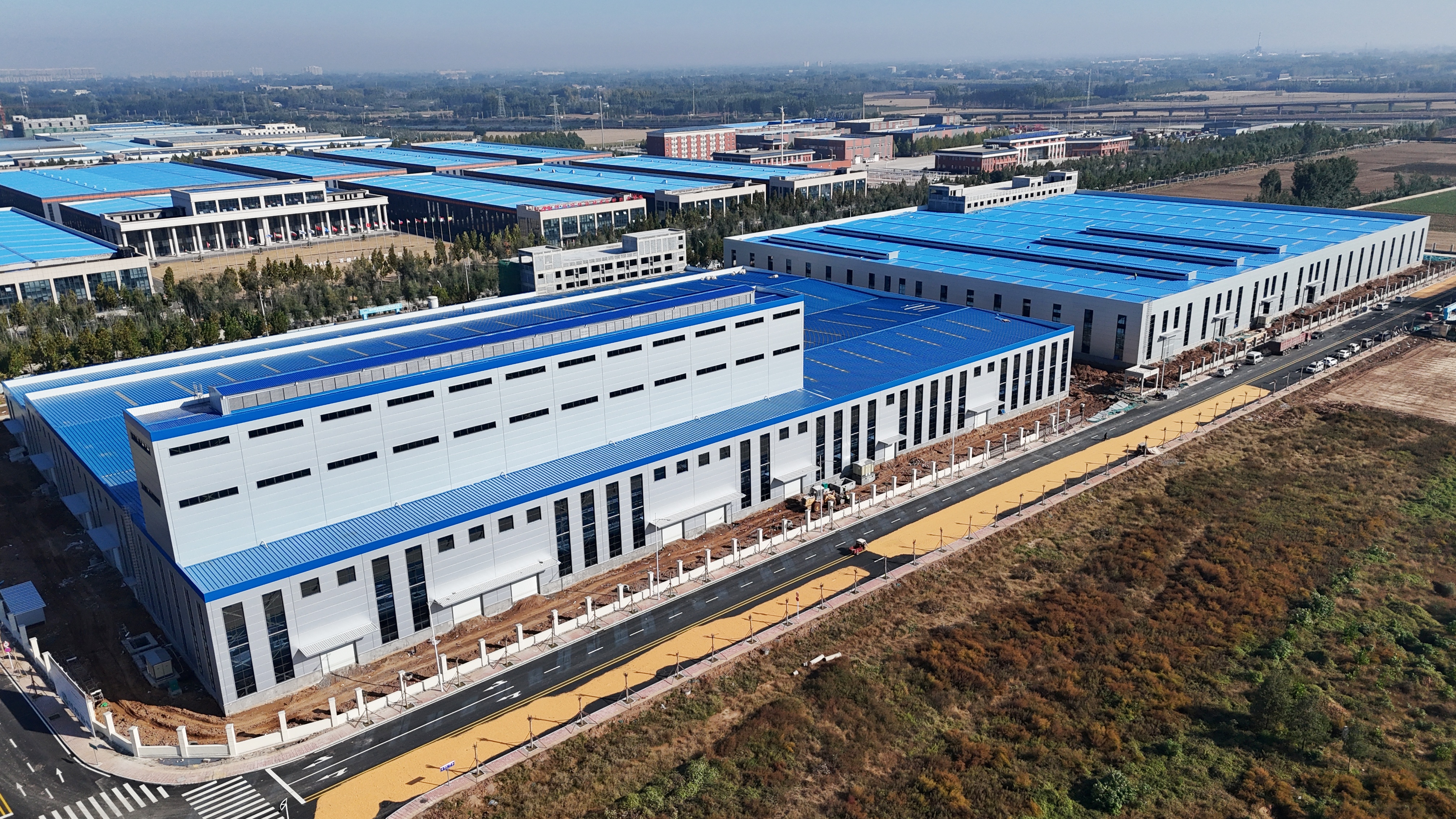 Magni Horrei Structurae Ferreae: Solūtiō Comprehēnsīva Ad Necessitātēs Industriālēs