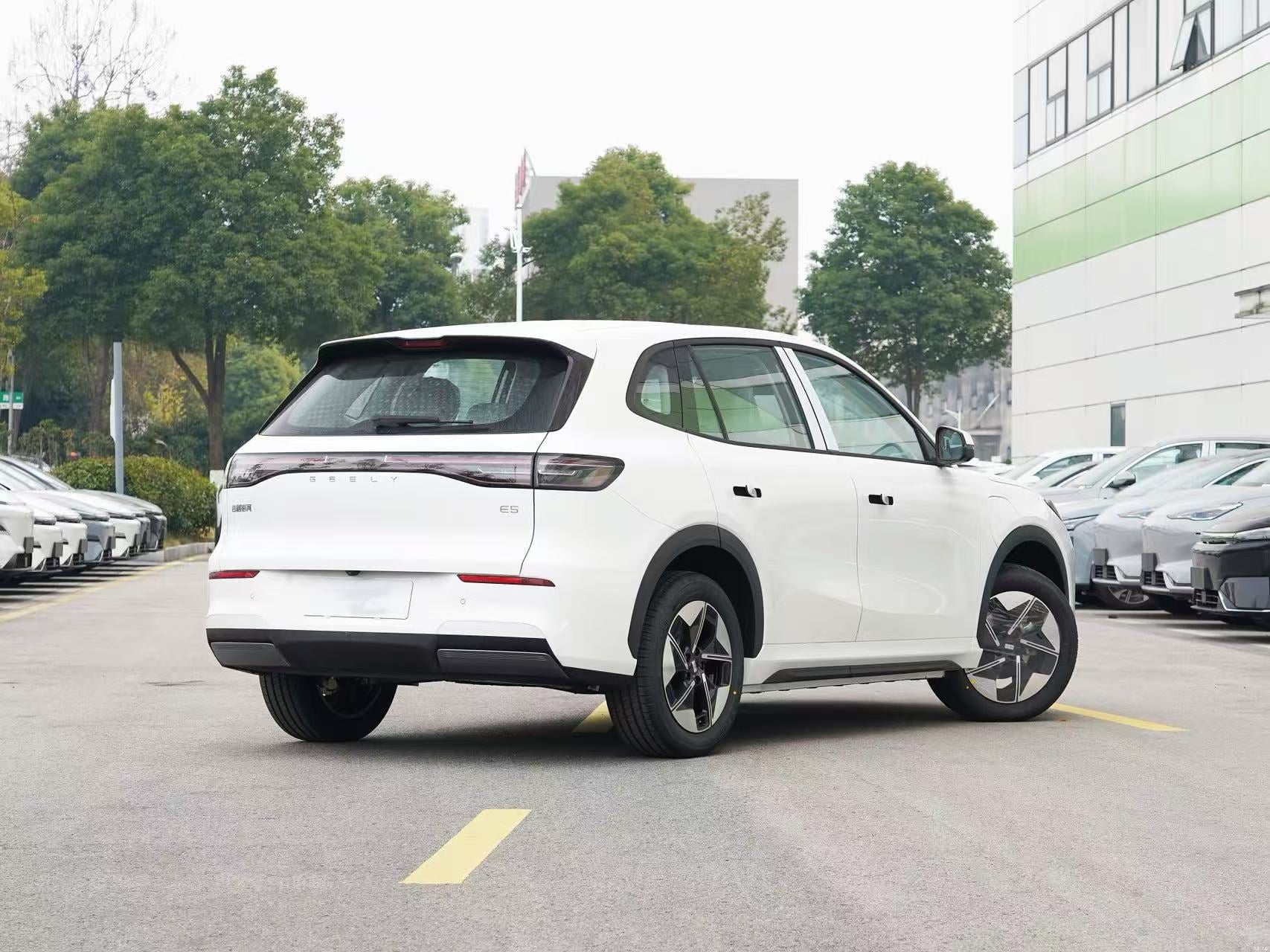 What Maintenance Risks Increase When Fuel-Powered Vehicles Are Poorly Serviced?