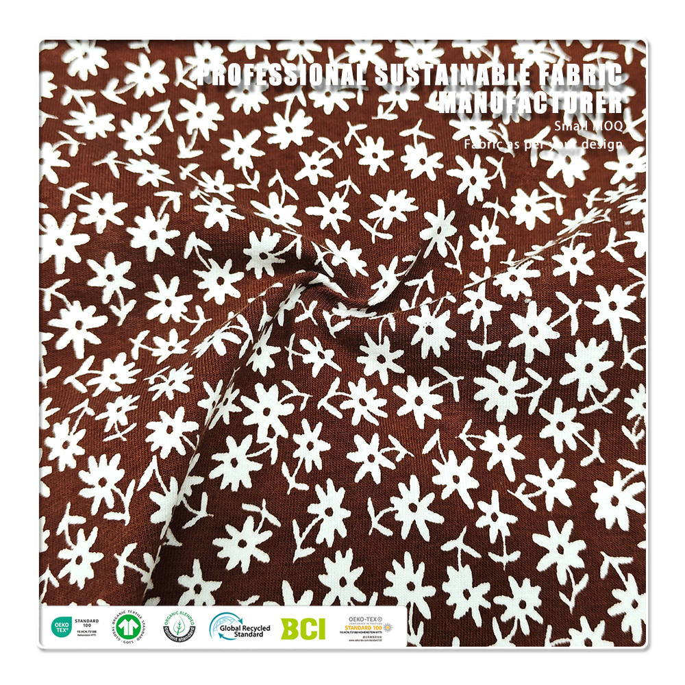 Brun og hvid digitalt trykt jersey med små blomstermønstre – 95 % bomuld, 5 % spandex, blød strækbarhed til daglig brug