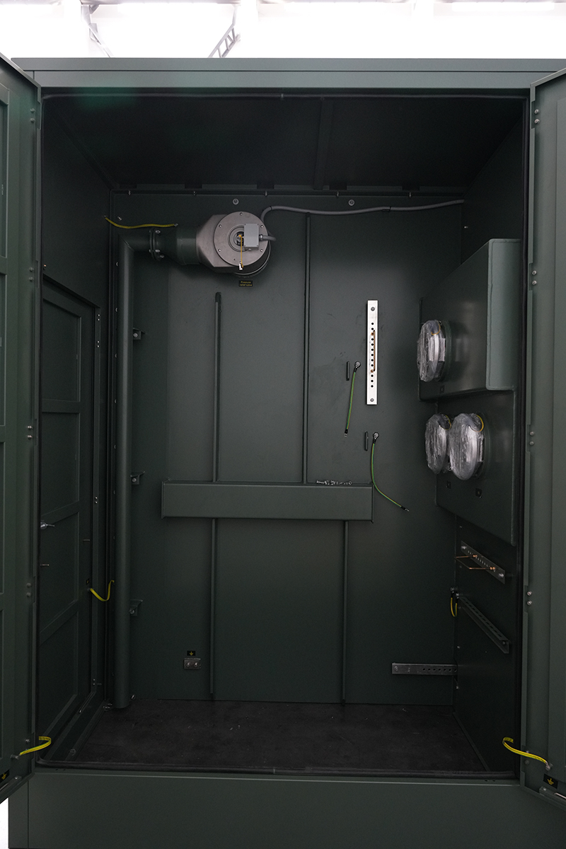 66kv Three phase pad mounted transformer inner01.JPG