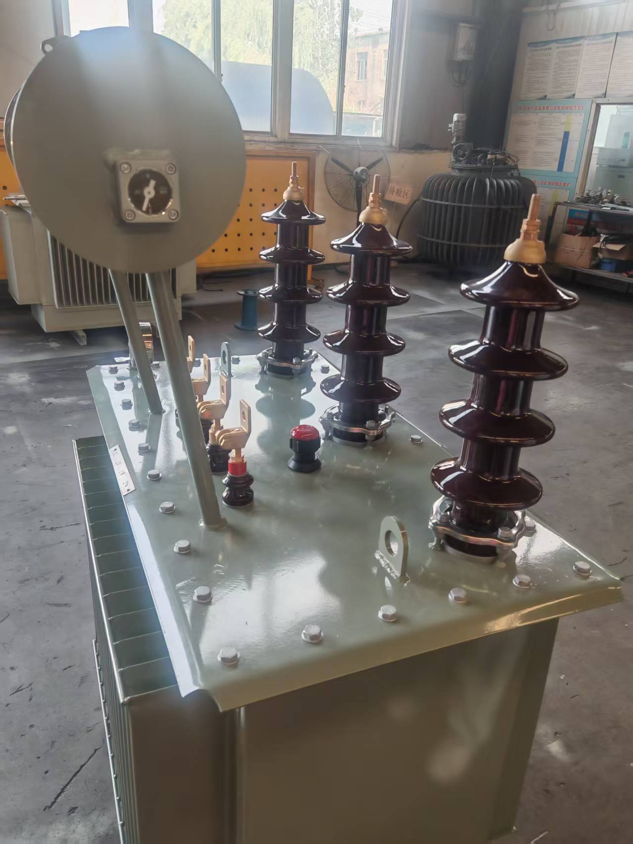 What Applications Require a High Voltage Transformer in Industry?