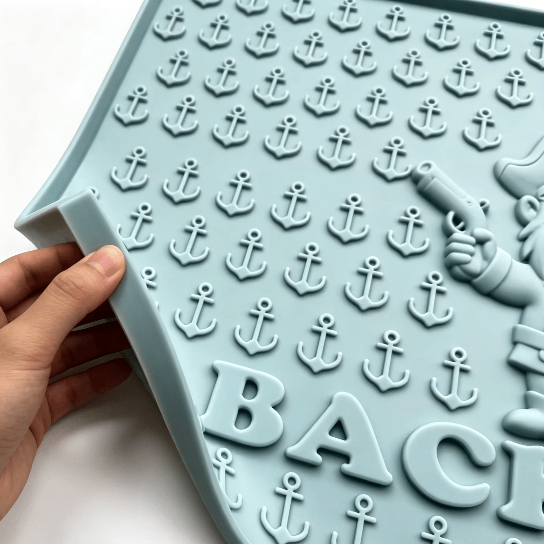 Flexible rubber material for durable cat litter mat production