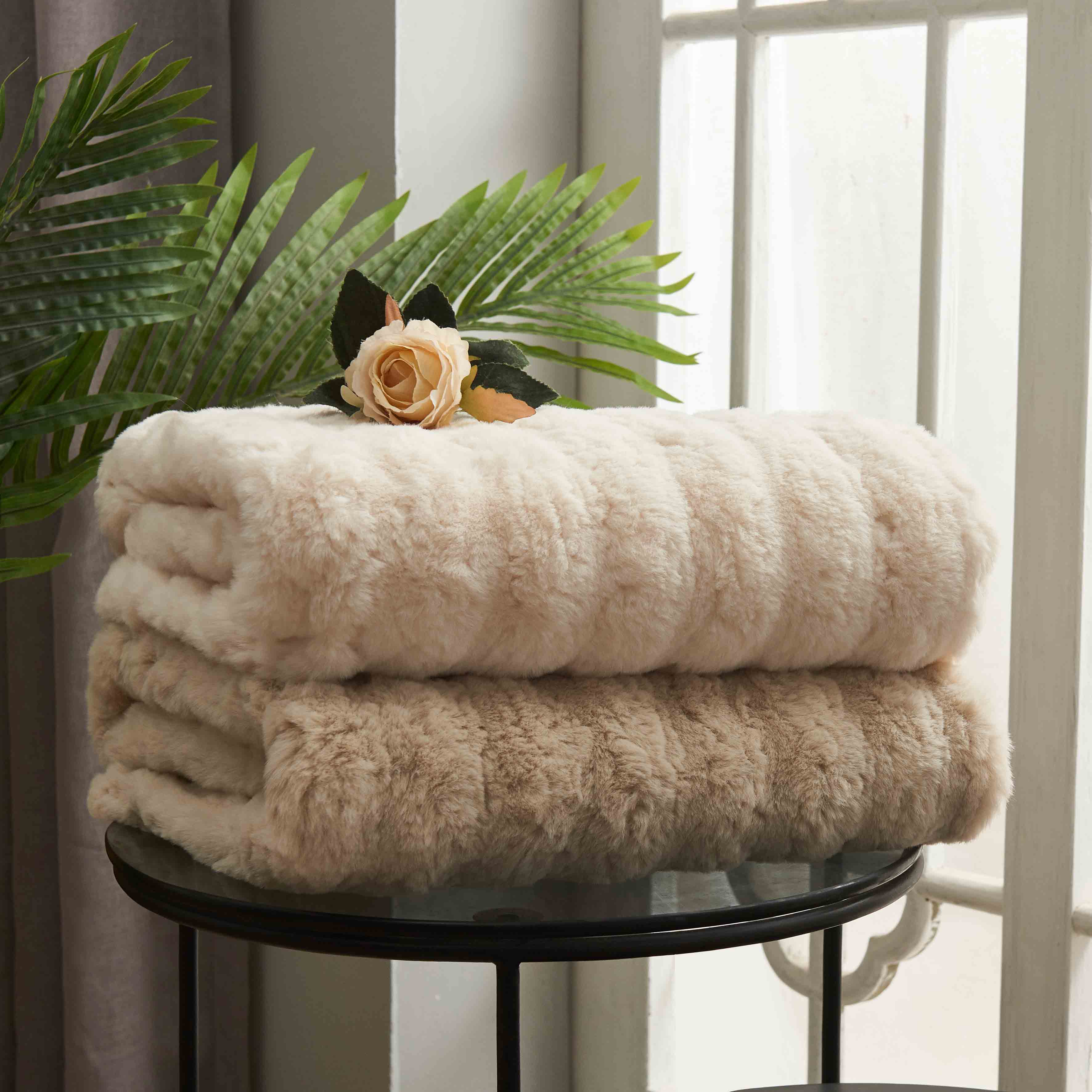 BRUSHED RABBIT FUR