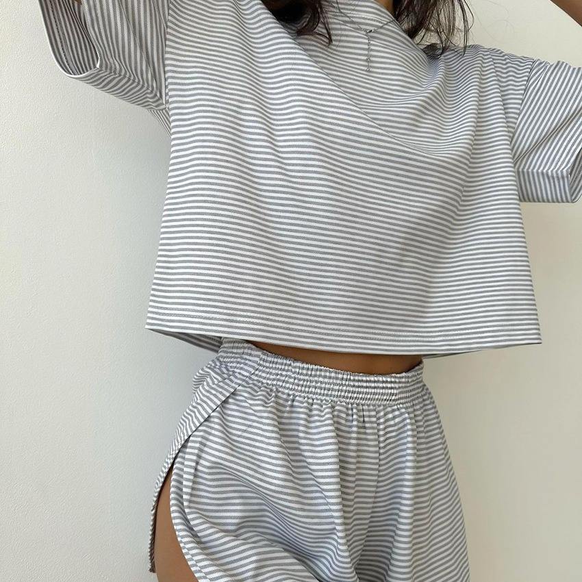 Dropshiping 2025 New Popular Women's Hand Hook Contrast Striped Thin Round Neck Loose Comfortable Home Set