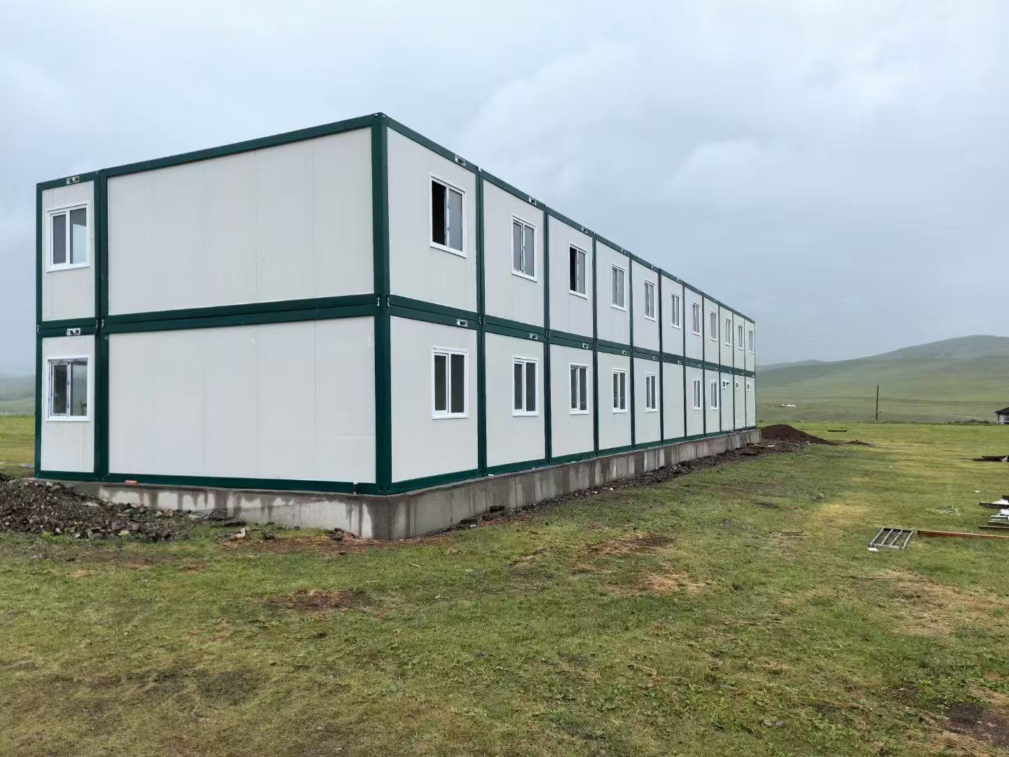 Maisons pliantes en acier : Propriétés des matériaux et durabilité