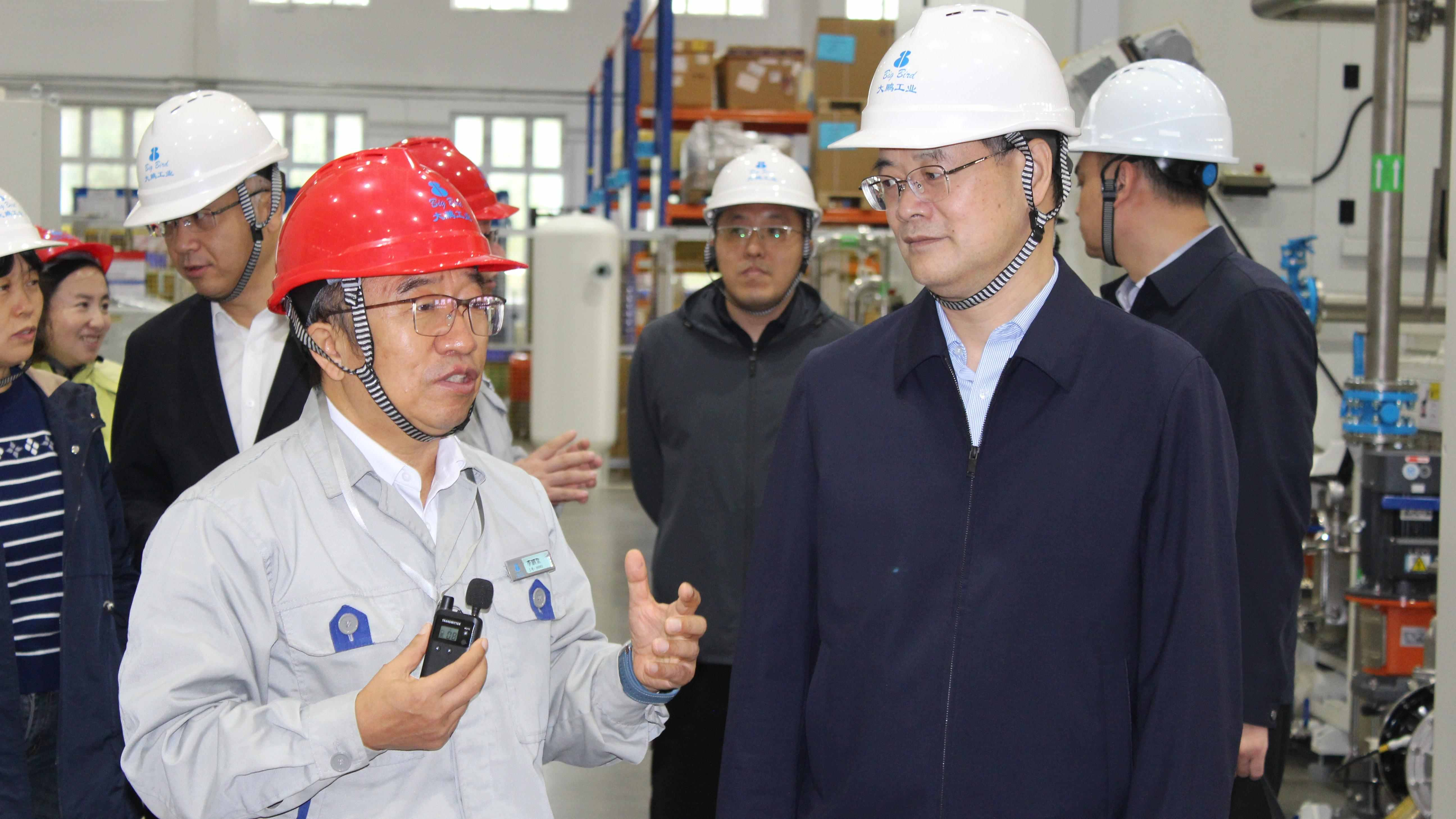 副市长参观 news (1).png