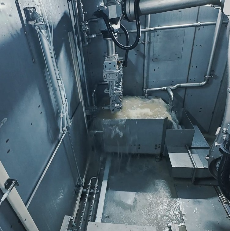 How to Implement Effective Industrial Cleaning?