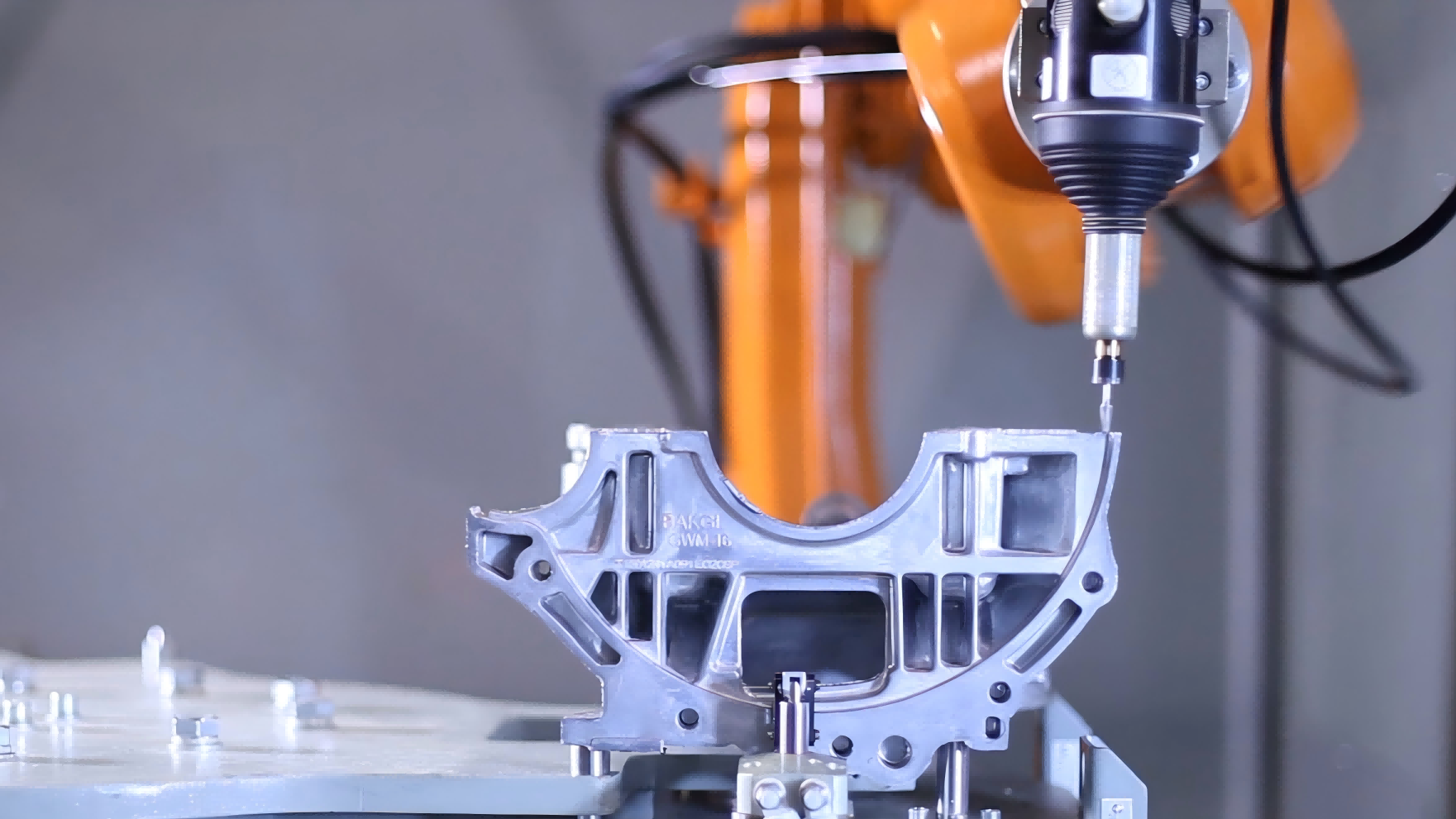 Cylinder Head Flexible Deburring Machine: Integrated Robotic Deburring and Cleaning Solution