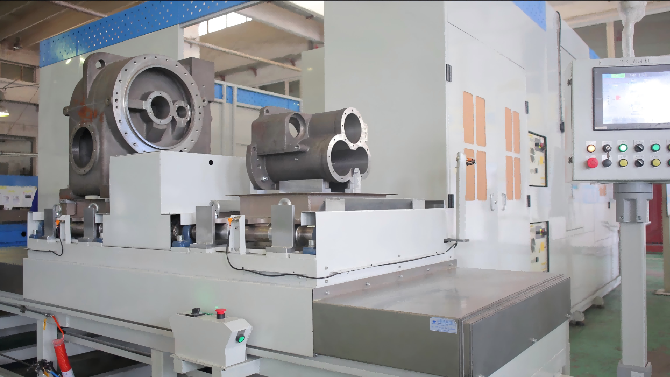 Oversized Industrial Cleaning Machine for Compressor Housings and Heavy Components: Solutions for Components from 1 to 30 Tons