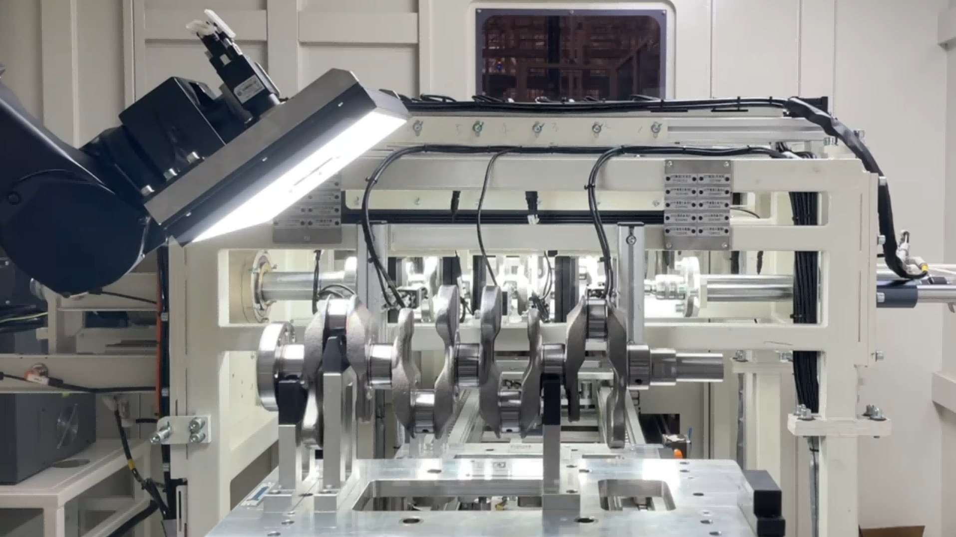 Crankshaft Surface Defect Inspection: Full-Coverage Vision Inspection of Main and Rod Journals with Borescope Detection