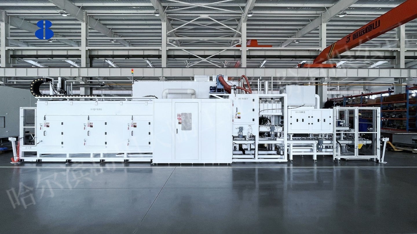 Reinigungsmaschine für Elektromotor-Gehäuse von Fahrzeugen mit erneuerbarer Energie