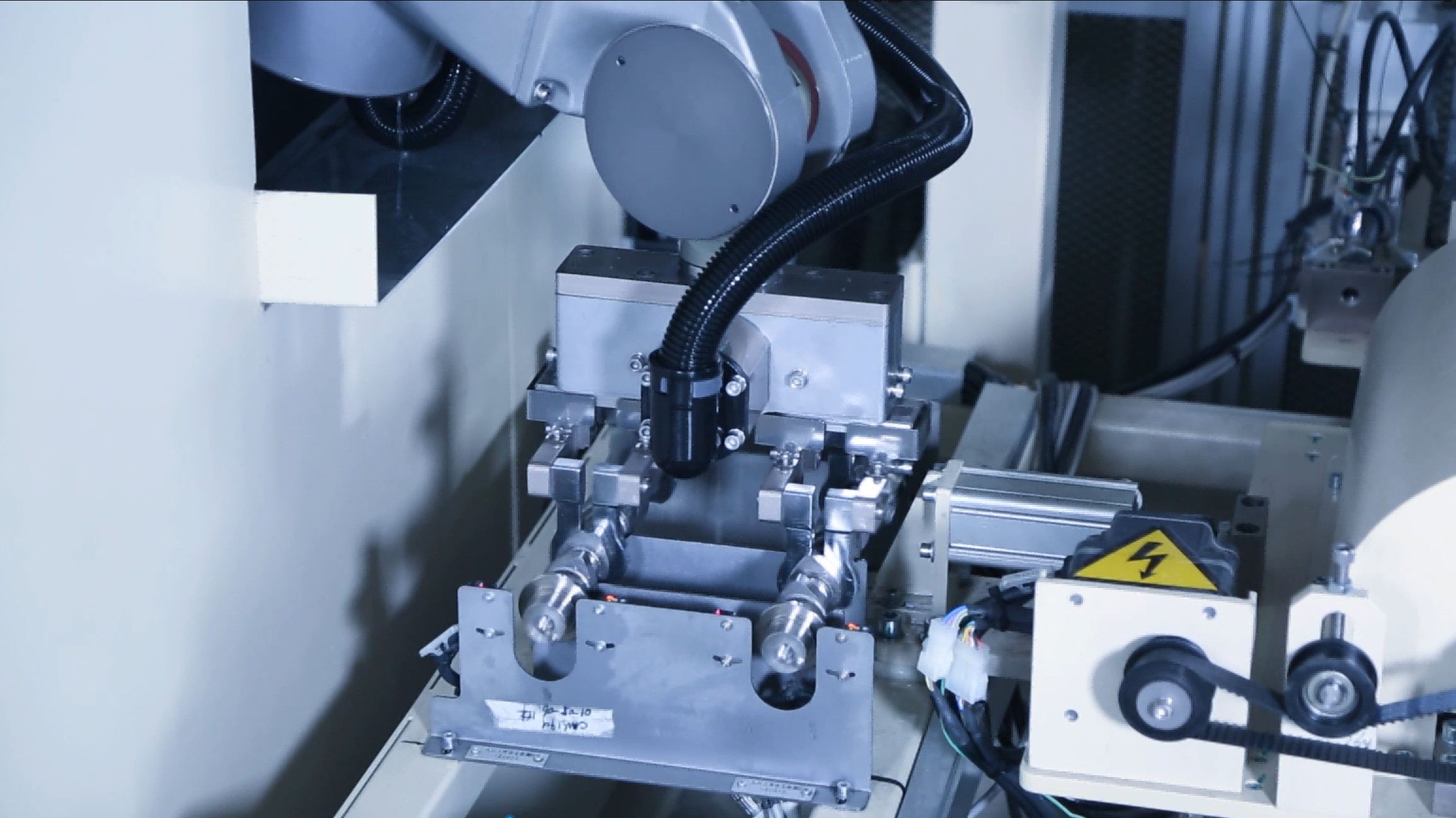 Camshaft Deburring And Cleaning: 66 Seconds For Two Parts At 3 mg