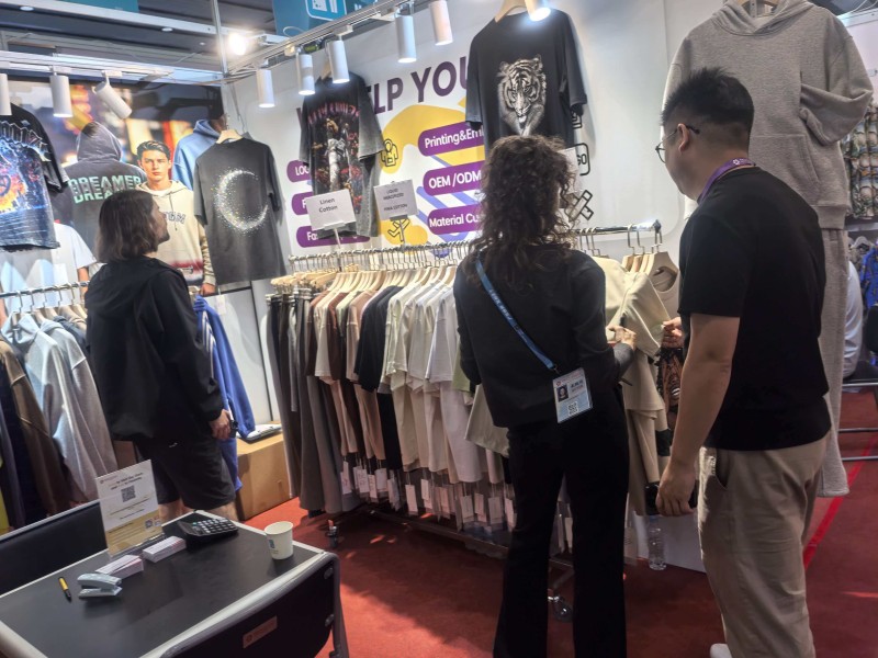 Guangzhou Liangshan Garment to Showcase Men's Streetwear Collection at the China Import and Export Fair (1).jpg