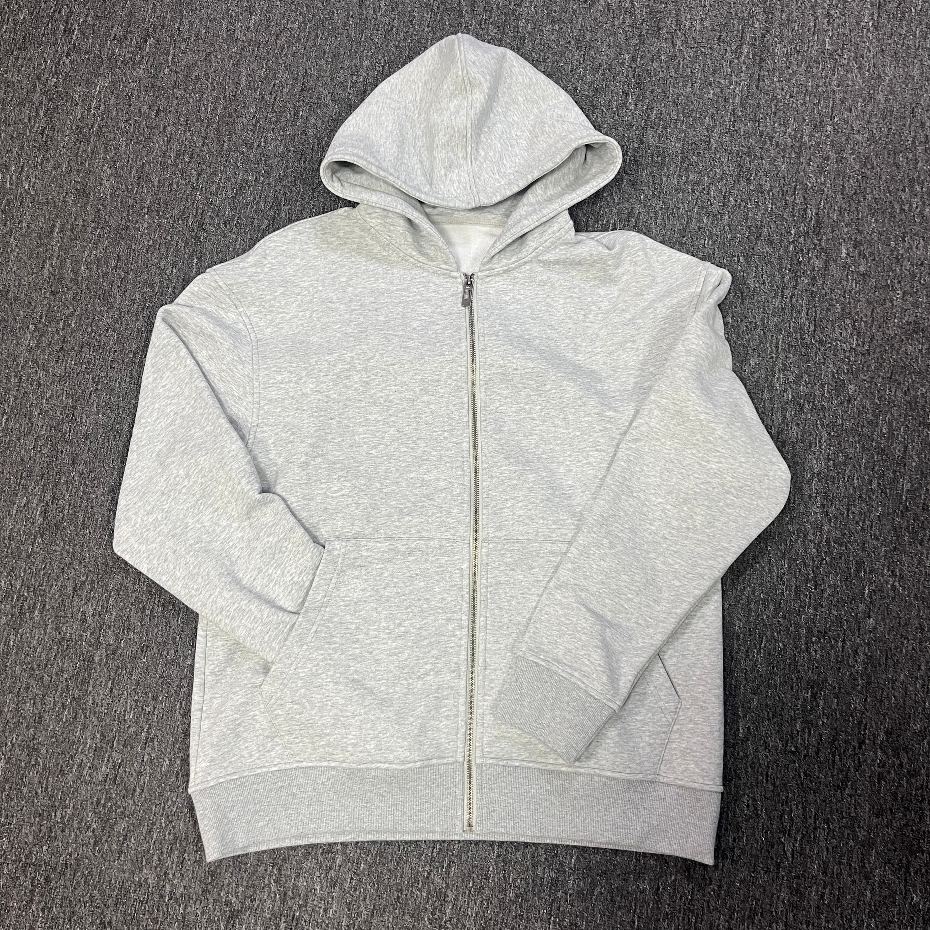 What GSM qualifies garment as heavy weight t shirt in streetwear category?