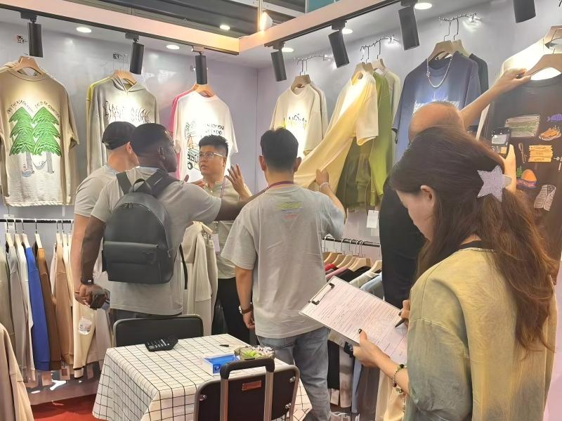 Guangzhou Liangshan Garment to Showcase Men's Streetwear Collection at the China Import and Export Fair.jpg