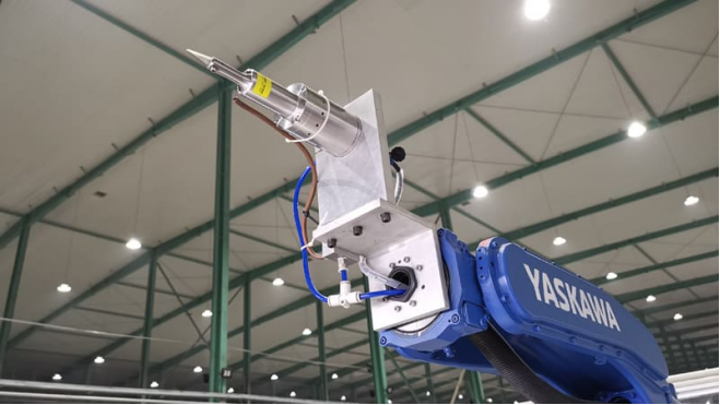 Ultrasonic plastic cutting knife with robotic arm system
