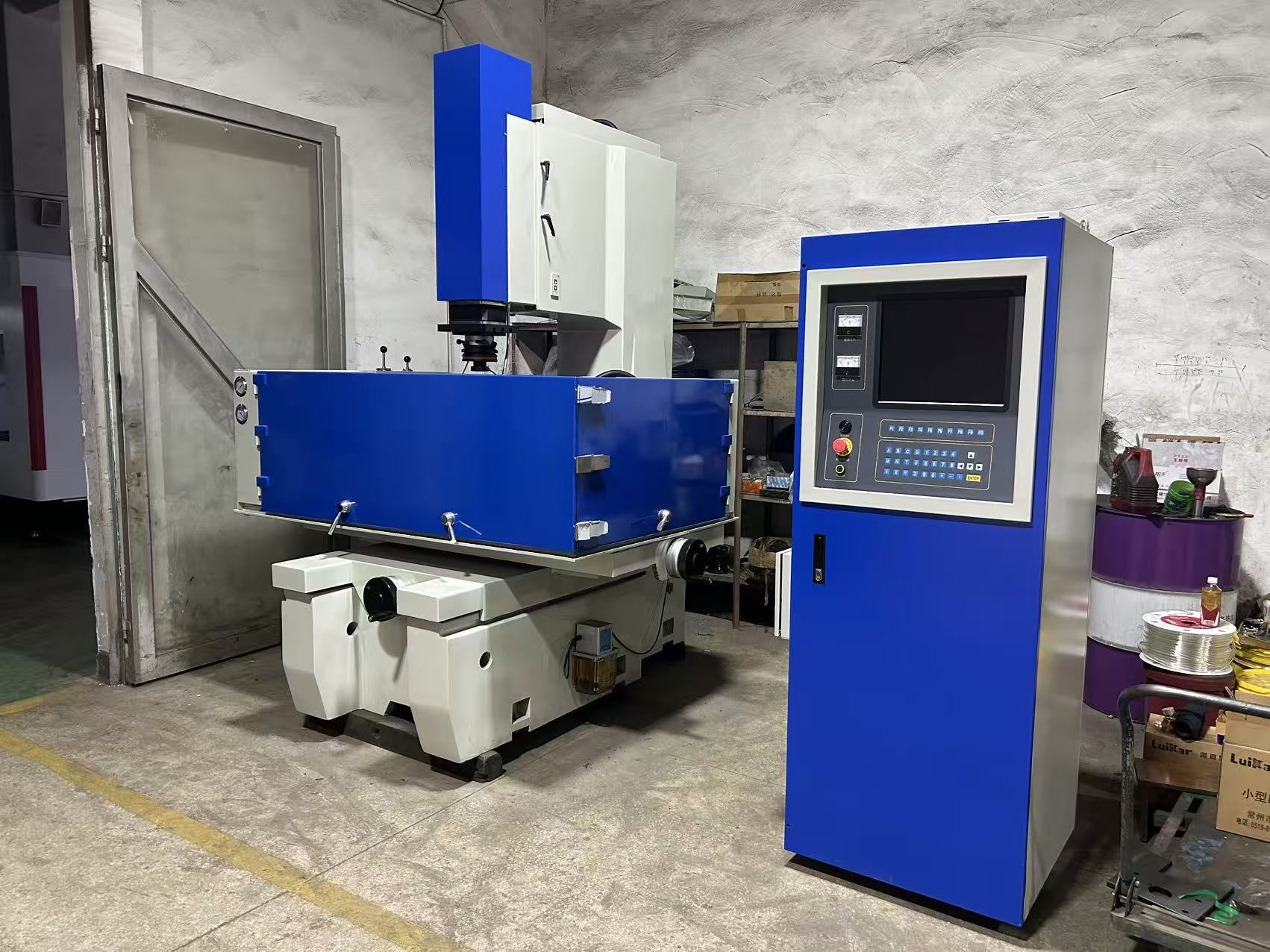ZNC-650 EDM Die Sinking Machine