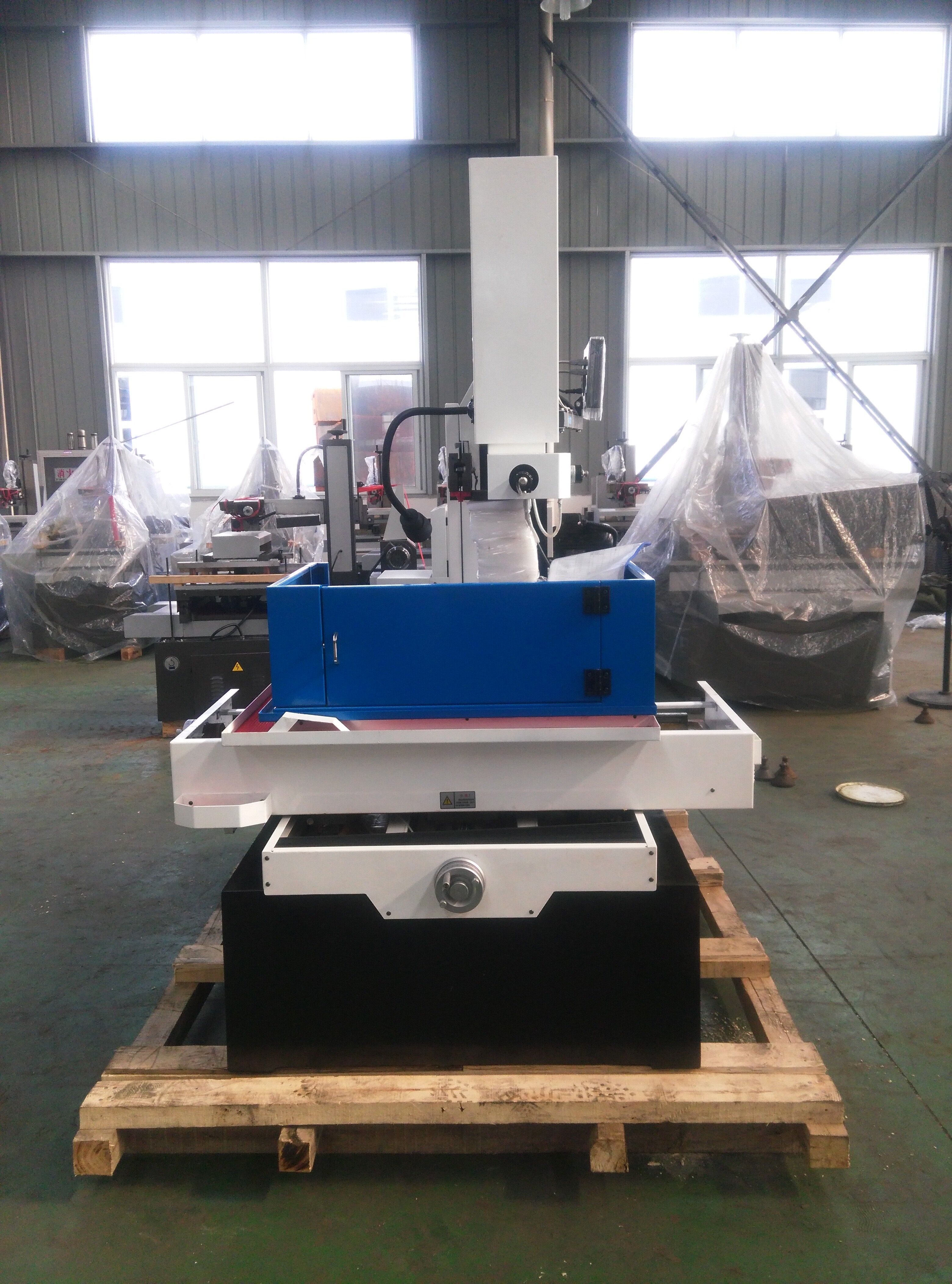 How Do EDM Machines Support Innovative Manufacturing Processes?