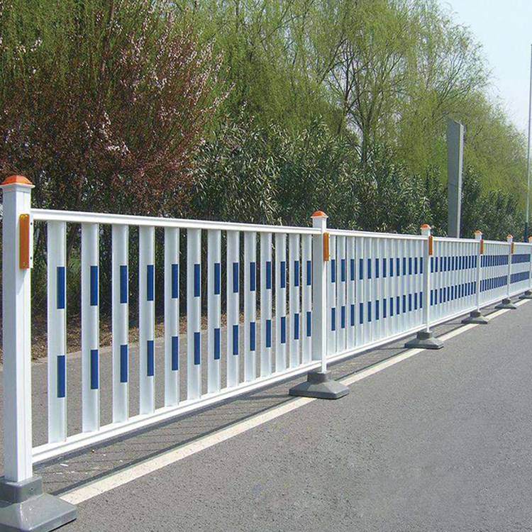 Chức năng chính của thanh chắn giao thông tại các tuyến đường đông đúc là gì?