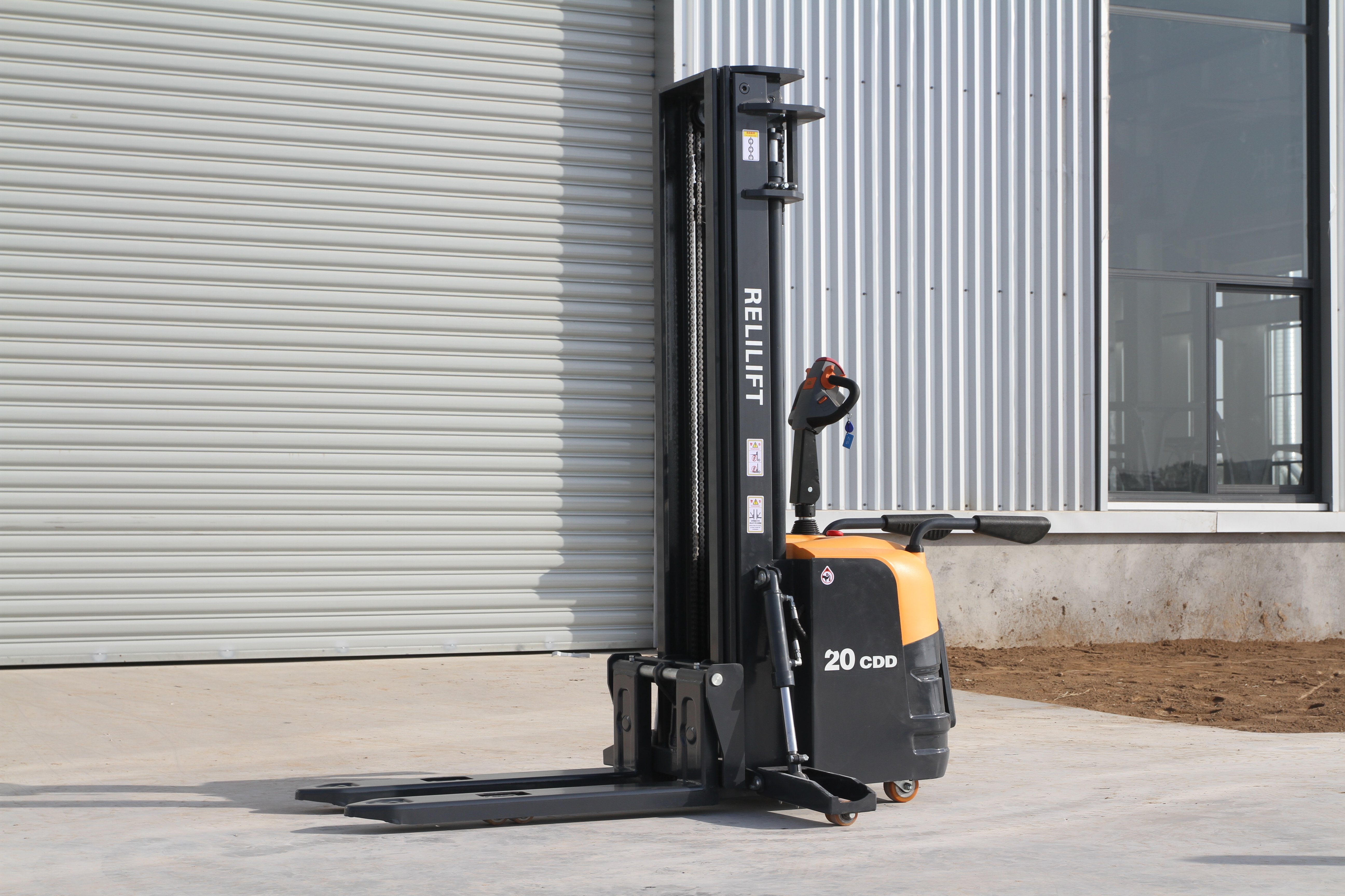2t 4.5m lift height  (3).jpg