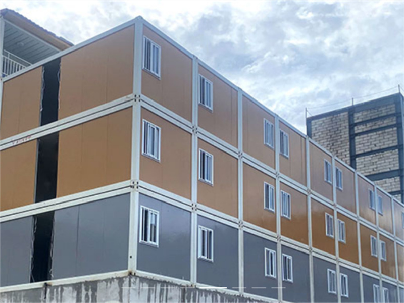 Can the container project quickly and effectively solve the dormitory building problem in a factory area in Green, Indonesia?