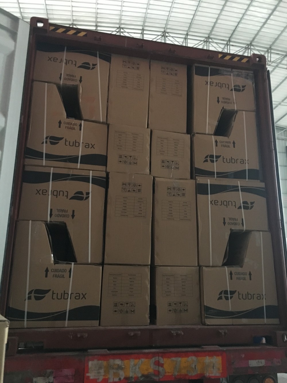 DAYAN Supplies Mixed Smart and Standard Toilets for Large-Scale Export to Brazil