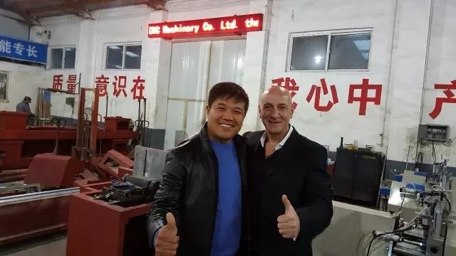 HISENA keeps welcoming foreign customers to visit our company!2