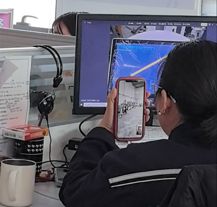 Video guidance for installation and commissioning