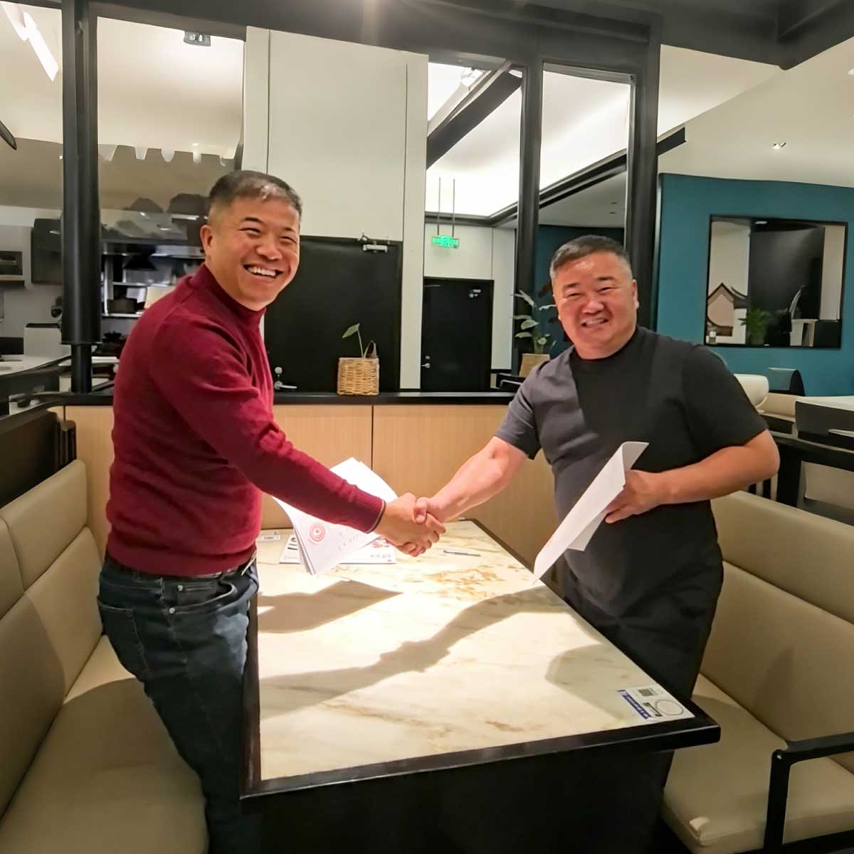 Mongolian Client Visits Hisena and Signs On-the-Spot Order for Complete Smart Production Line