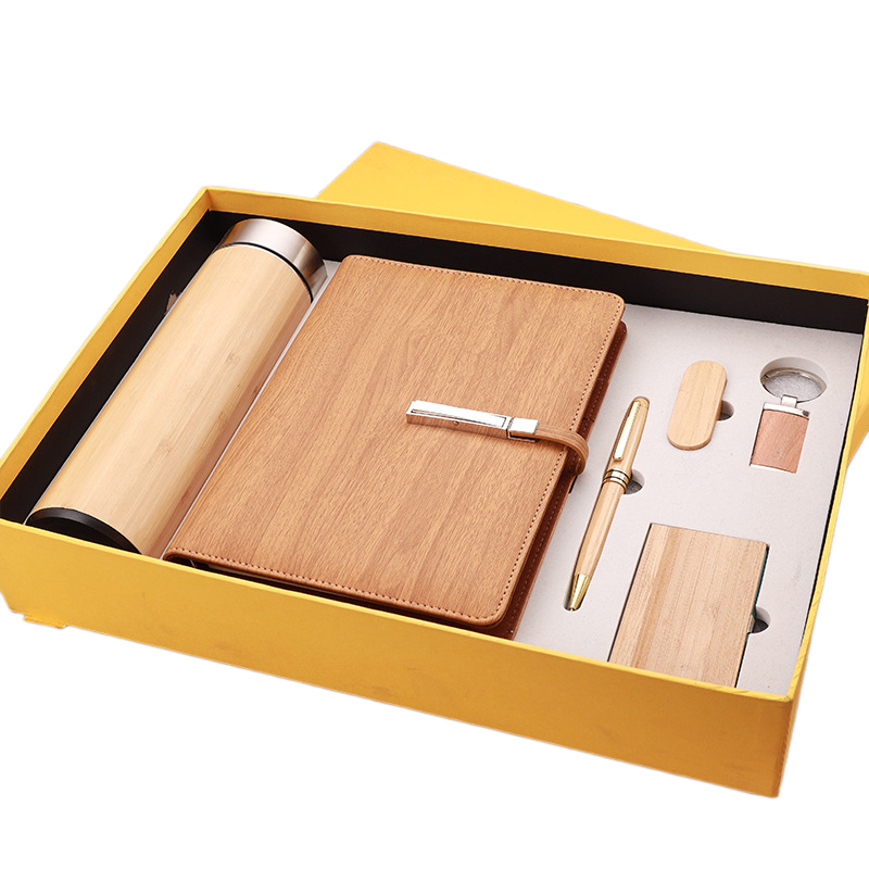 Custom Bamboo Business Gift Sets (1).png