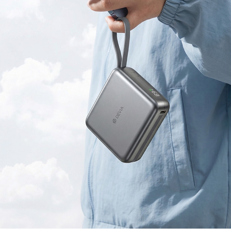 How Do Solar Power Banks Compare to Traditional Power Banks?