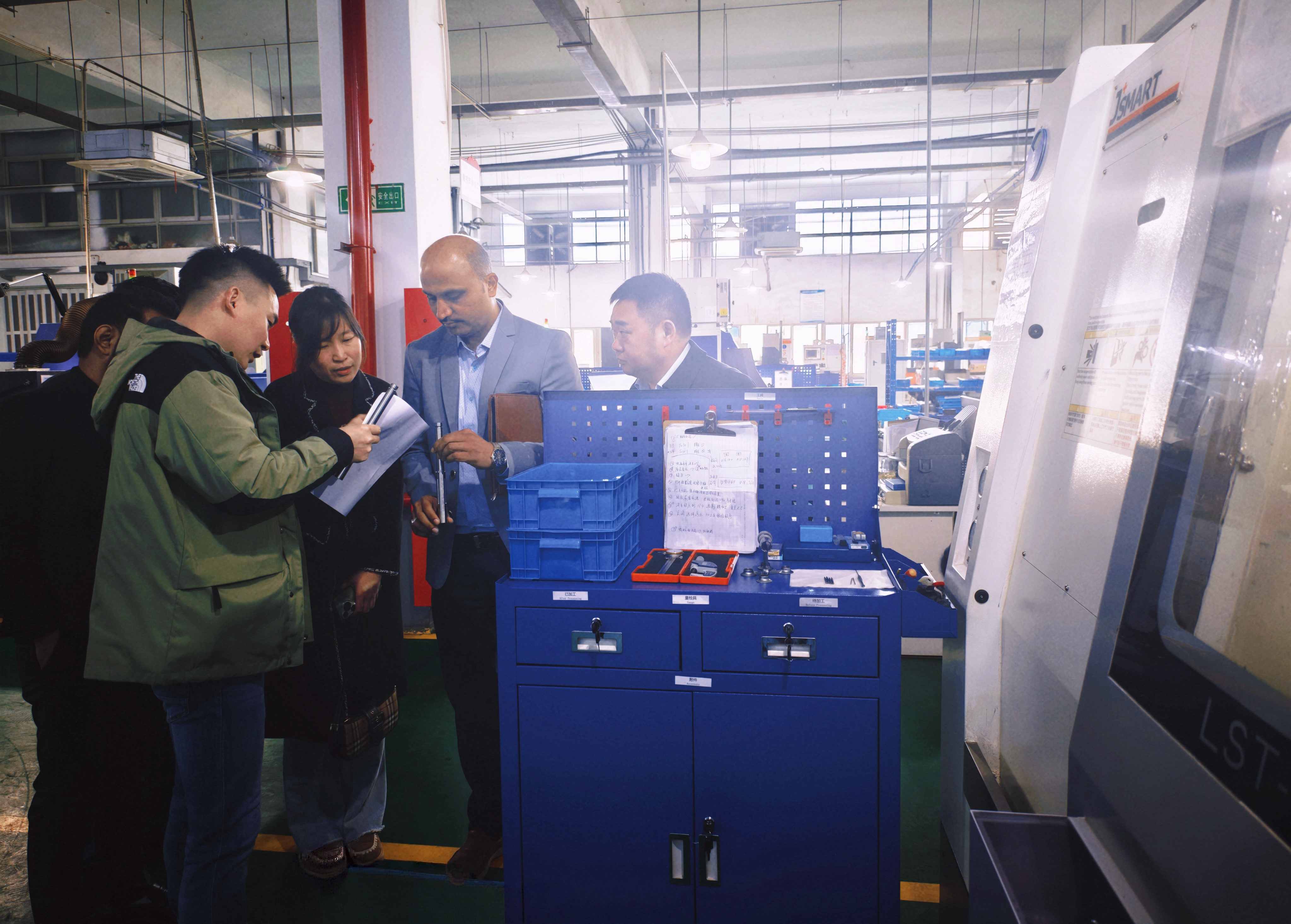 International Medical Device Delegation Visits Taruk Medical to Explore Advanced Manufacturing and Strategic Cooperation-3