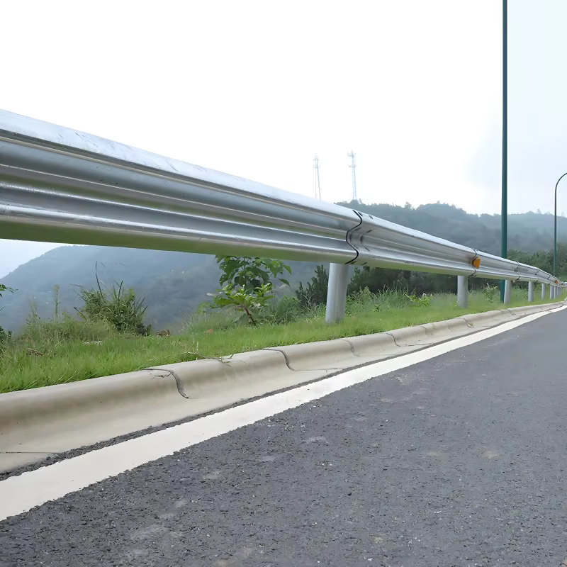 Hot-Dip Galvanized Corrugated Steel Traffic Barrier, 4320mm Length ASTM A123 Certified for Highway and Bridge Safety