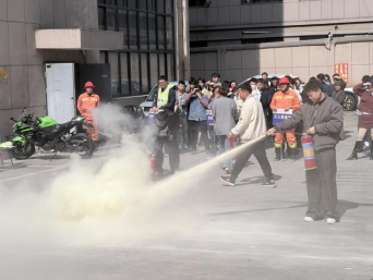 Yiwu Lancui(Marrinu) Jewelry Conducts Fire Safety Drill to Strengthen Production Safety