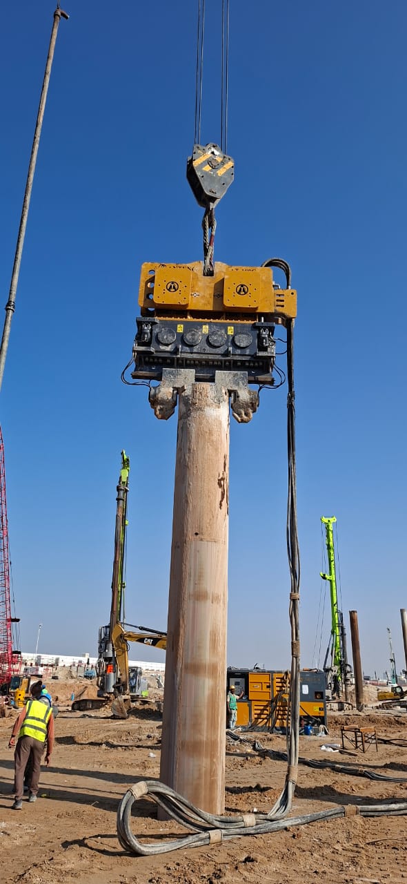 How Does Hydraulic Hammer Control Improve Driving Accuracy?