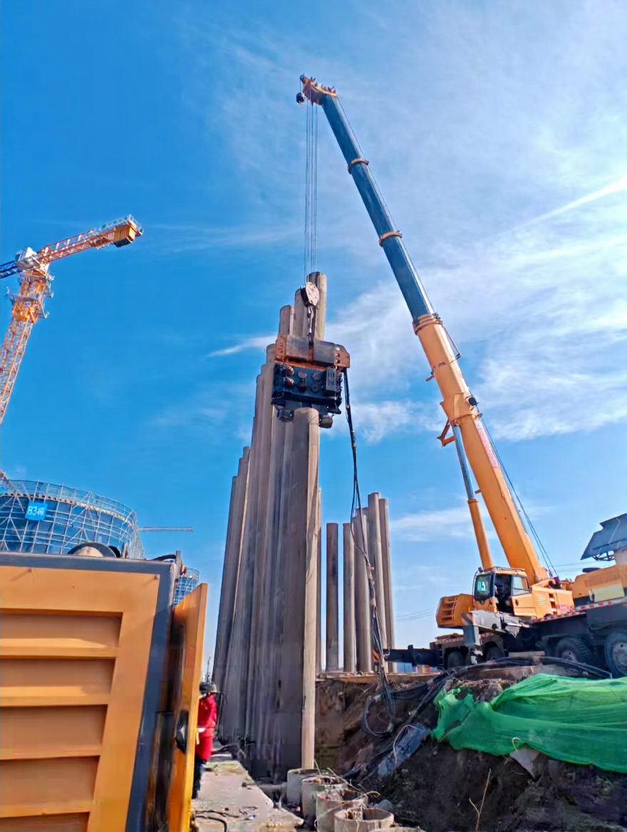 How Does a Vibro Hammer Perform in Different Soil Conditions?