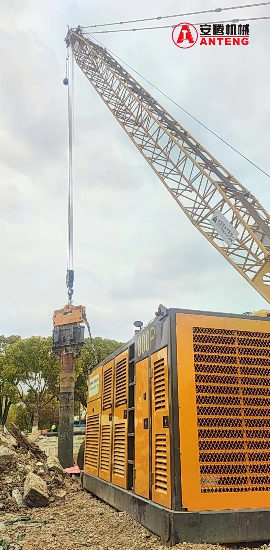 How Is a Pile Hammer Mounted on Piling Systems?