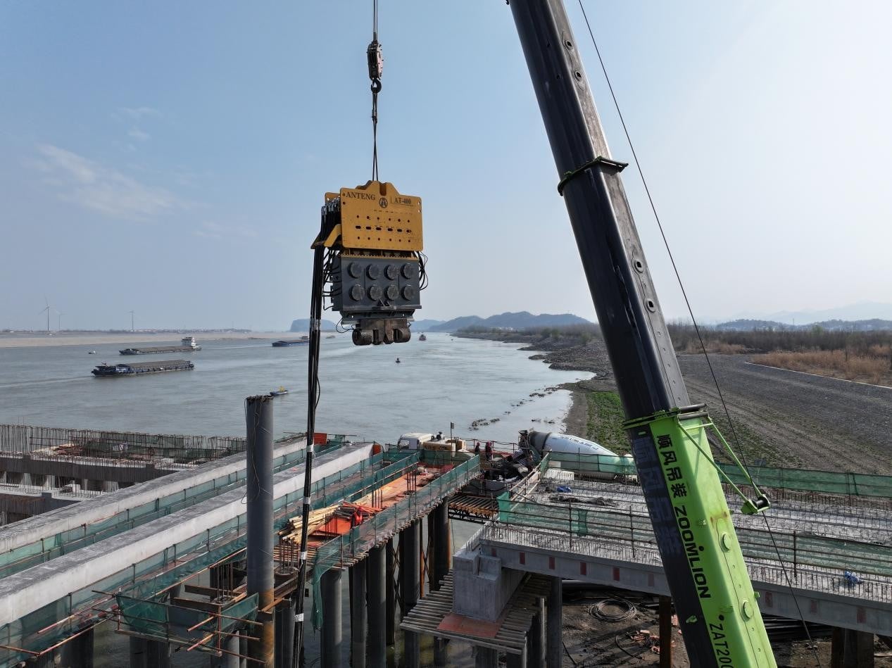 How to Choose a Vibratory Hammer