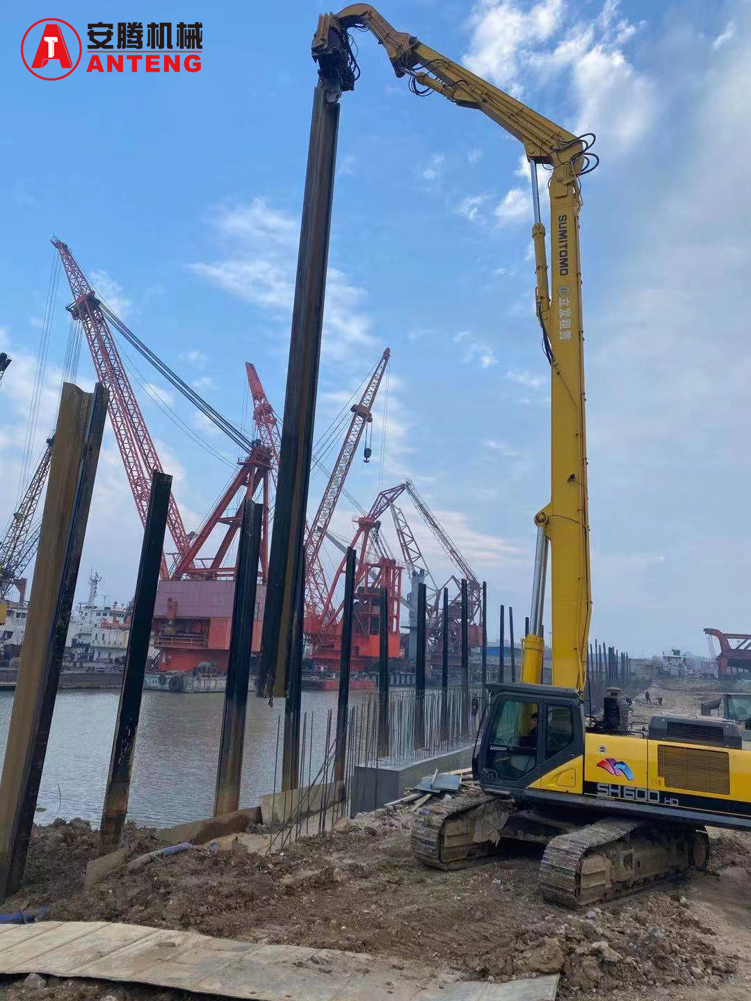 How Is an Excavator Vibro Hammer Installed and Removed Efficiently?