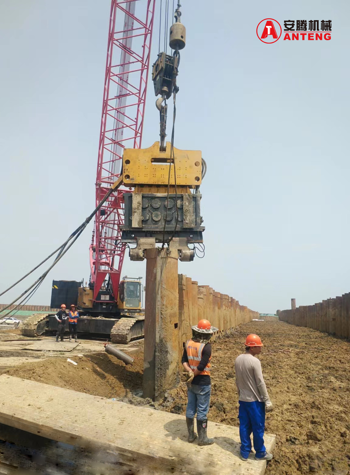 What Operational Factors Influence Piling Machine Output?