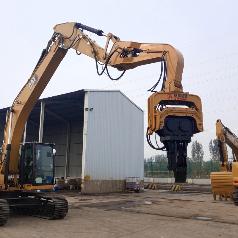 V250 in CAT 320.jpg