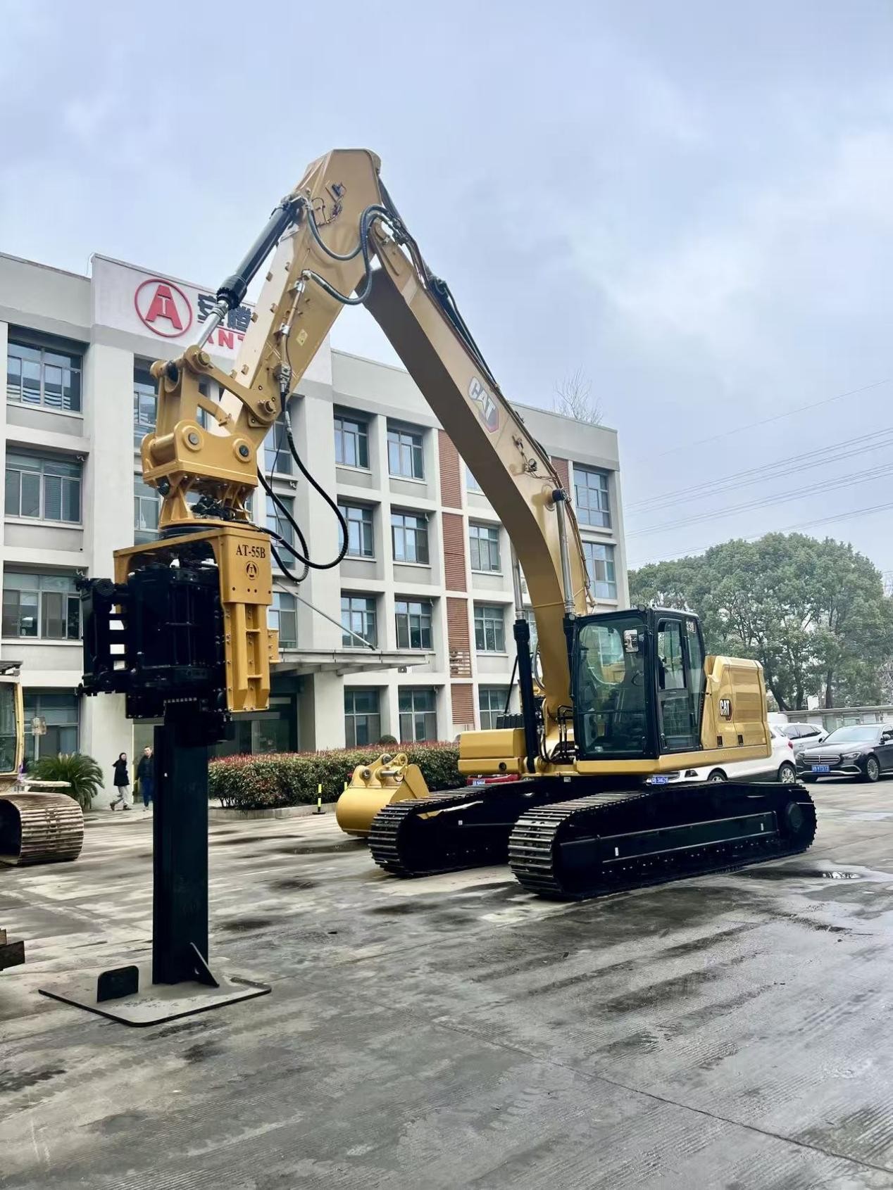 Anteng Quality Recognized Again: CAT Customer Completes Factory Inspection of AT-55B Side-Clamp Hammer3