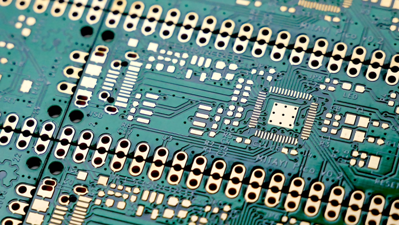 castellated-holes-in-pcb.png