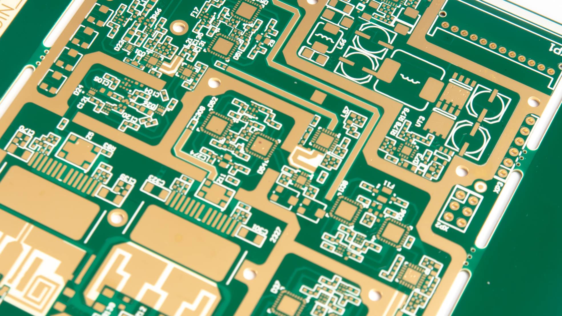 high-frequency-pcb-manufacturing(1).jpg