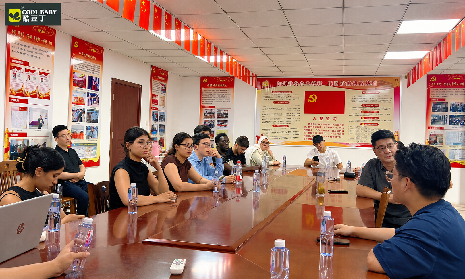 West Anhui University Faculty and Students Visit CoolBaby for Industry Research and School-Enterprise Cooperation