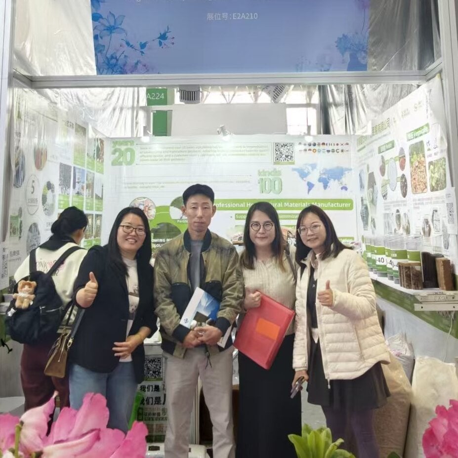 Meeting at the Beijing Exhibition3.jpg