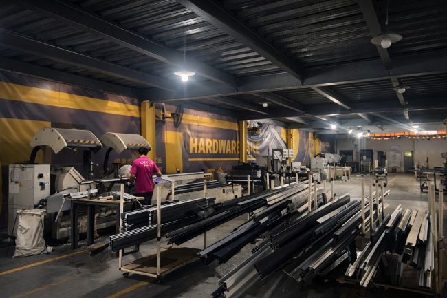 If you’re looking for custom doors and windows, please feel free to contact LUYISI Factory
