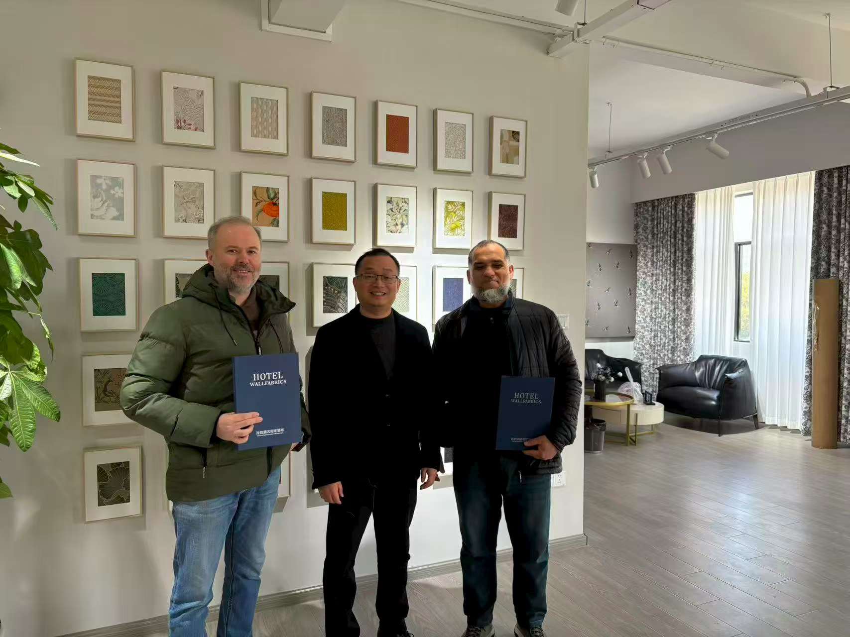 We warmly welcome Mr.ALEX and his partners to visit Meibi 