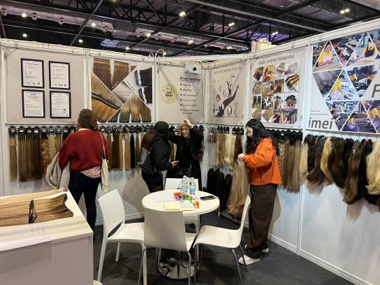 Salon International