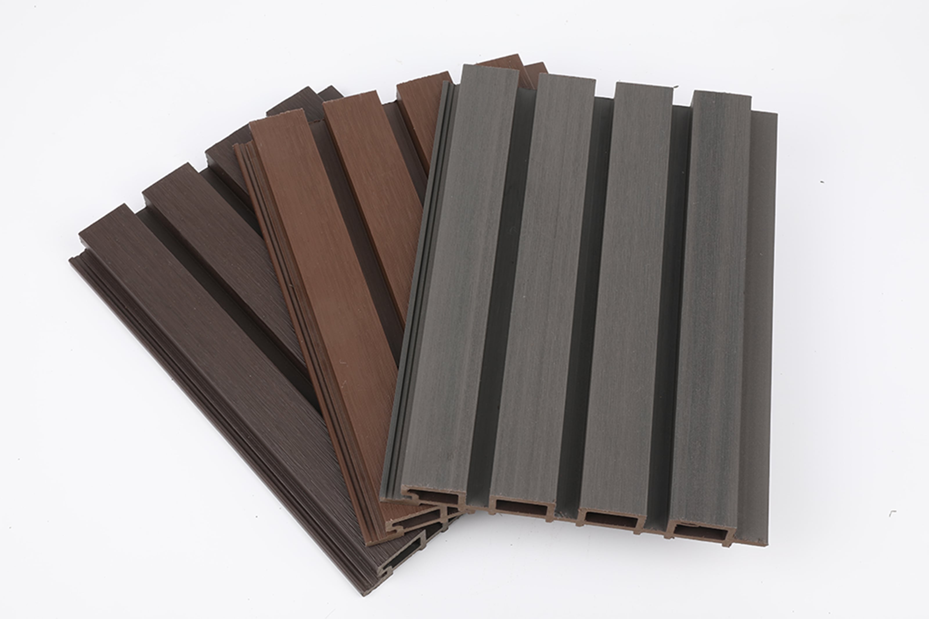 Premium Co-Extruded WPC Wall Panel – Textured Composite Facade for Gardens and Patios